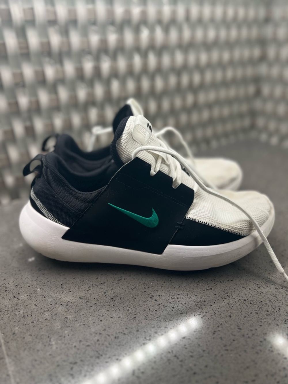 Nike Casual Slip-On Sneakers in Black, White & Teal size 10.5